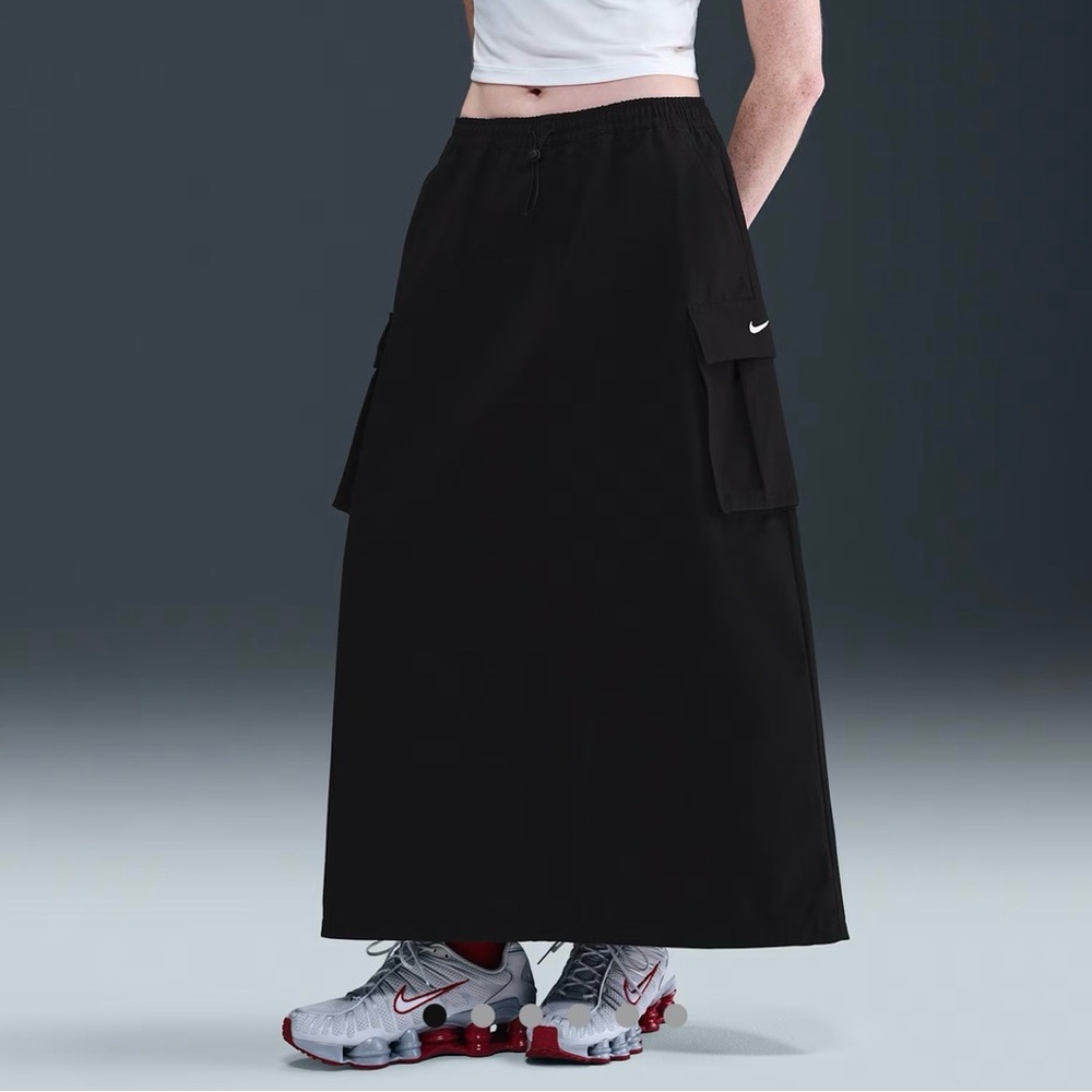 Nike Women's Loose Cargo Classic Black Maxi Skirt